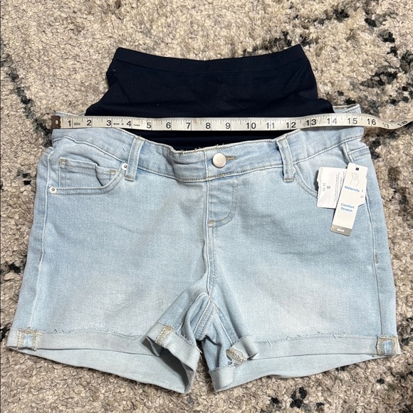 Small(4-6) Time and Tru Light Blue Jean Maternity Shorts - Picture 5 of 11